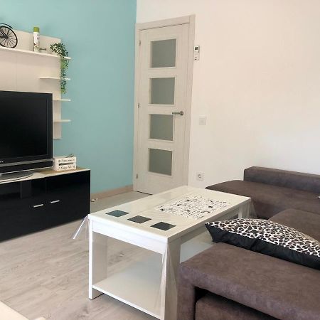 Familia, Amigos Y Playa Apartment Салоу Екстериор снимка