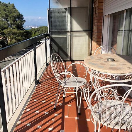 Familia, Amigos Y Playa Apartment Салоу Екстериор снимка