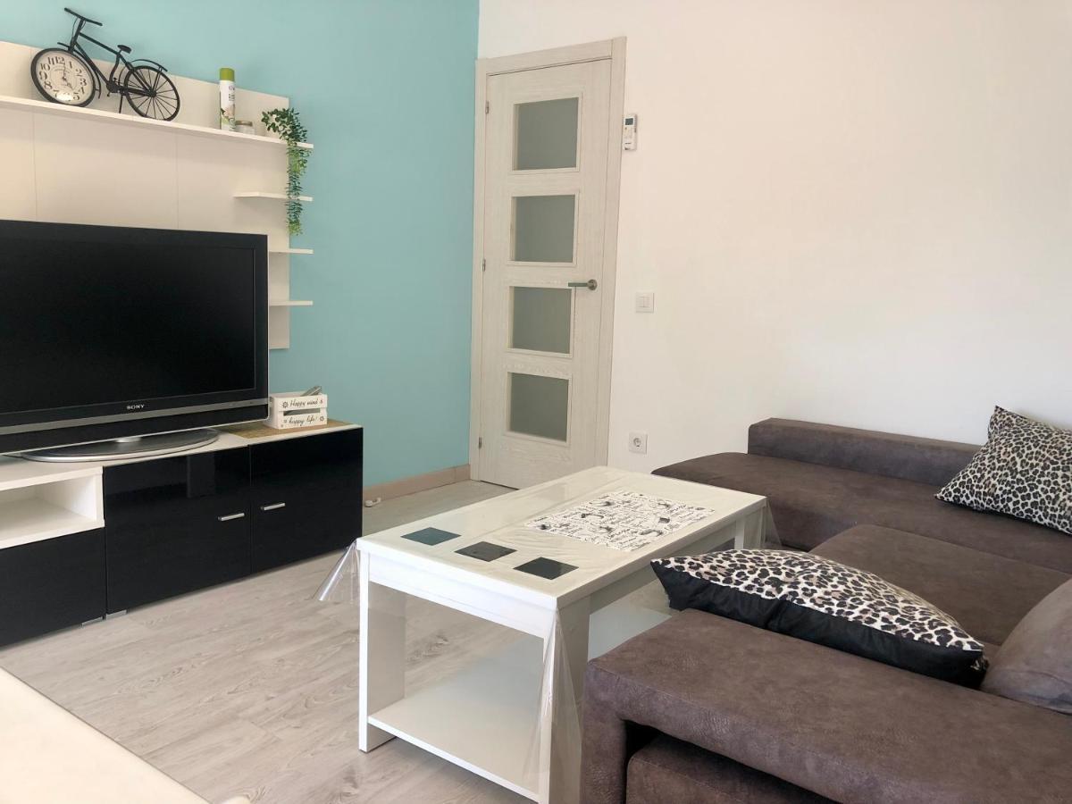 Familia, Amigos Y Playa Apartment Салоу Екстериор снимка