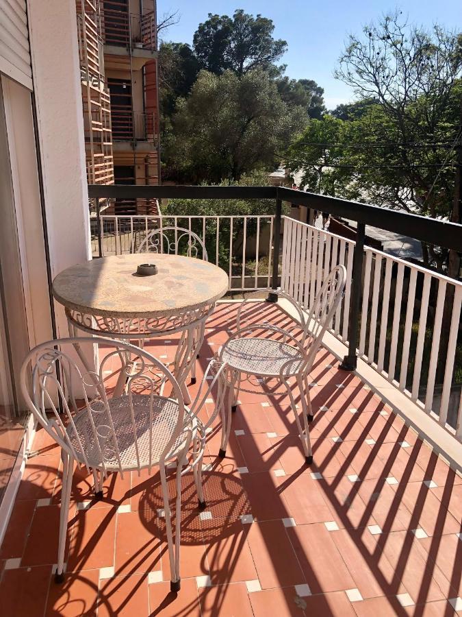 Familia, Amigos Y Playa Apartment Салоу Екстериор снимка